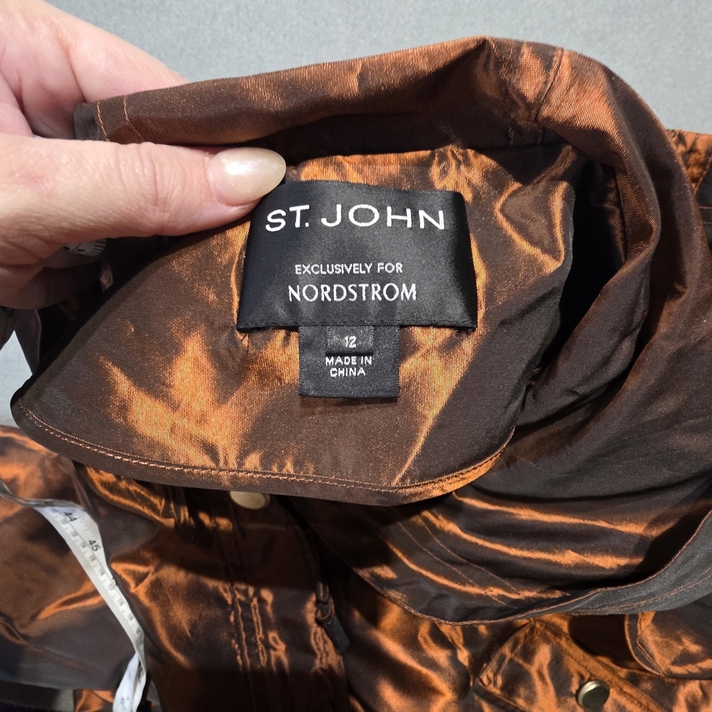 St. John EUC Shiny Bronze Lightweight Trench Coat With Belt Sizw 12 PTP 22 - Picture 3 of 4